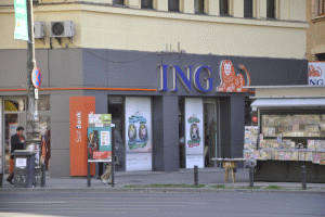 "Clienţilor ING Bank li s-a încălcat dreptul să-şi folosească propriii bani"