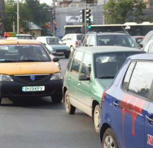 Restricţii de trafic pentru organizarea paradei militare de Ziua Naţională