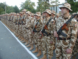 Militarii pot avansa mai uşor, în carieră, în urma unor modificări legislative