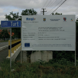 Modernizarea drumului de ocolire în zona de sud a judeţului Satu Mare este un program finanţat prin Programul Operaţional Regional 2007-2013, în valoare totală de peste 22,88 milioane lei