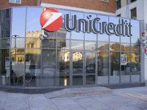 "UniCredit", pierderi nete de aproximativ 11,8 miliarde de euro în 2016