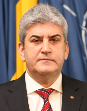 Gabriel Oprea (Sursa foto: Wikipedia)