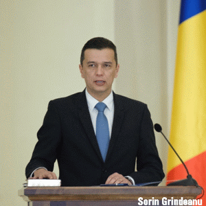 Piperea: " Domnul Sorin Grindeanu nu mai are doar un singur copilot, ci patru: preşedintele PSD, Guvernatorul BNR care se dedublează în şef al Comitetului macro-galactic, şeful Consiliului Fiscal şi, foarte probabil, şeful informal al bancherilor care împrumută statul, domnul Steven van Groningen. A, şi era să uit de FMI, CE, World Bank şi MCV".