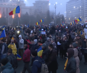 Manifestanţi (Sursa foto: captură Youtube)