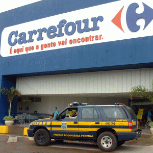 "Carrefour" îşi listează luna viitoare divizia din Brazilia