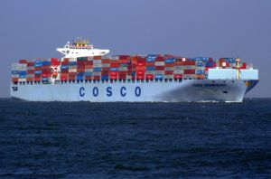 "Cosco" devine a treia mare companie de transport maritim din lume