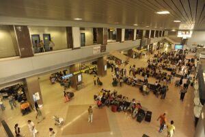 Lucrările de supralărgire a fluxului de ieşire din Aeroportul Otopeni către Capitală, finalizate