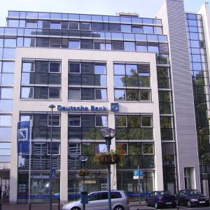 Surse: BCE ia în calcul să îi evalueze pe marii acţionari ai "Deutsche Bank"