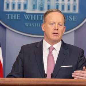 Sean Spicer (Sursa foto: Wikipedia)