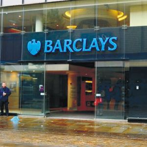 "Barclays" anunţă prima pierdere trimestrială de după 2015