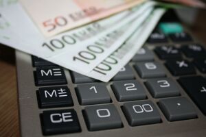 Fiscul reclamă TVA de 175 de milioane de euro de la Alpiq