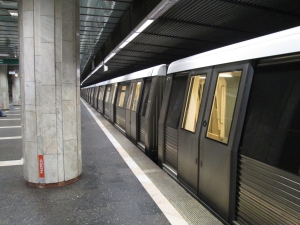 Lucrările de modernizare a instalaţiilor de acces în staţiile de metrou Tineretului şi Apărătorii Patriei încep astăzi