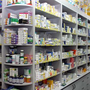 Familia braşoveană Santa va relua anul viitor producţia la fabrica de medicamente Europharm