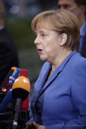 Merkel cere industriei automobilelor să restabilească încrederea consumatorilor în sector