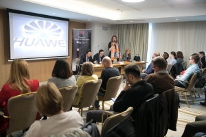 Huawei Technologies anunţă că menţine ferm angajamentul faţă de sistemul educaţional din România