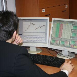 EY estimează că volumul IPO-urilor va fi de 1.600-1.700 de tranzacţii în 2017 