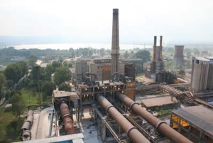 "Alum" anunţă că şi-a redus emisiile de dioxid de carbon cu 56% în zece ani