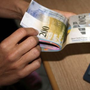 ANPC va controla toate băncile care au dat credite în CHF