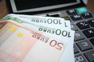 UE prognozează o creştere de 5,7% pentru economia românească în 2017