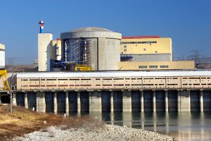 Acţionarii Nuclearelectrica vor să prelungească mandatele a şase membri ai CA