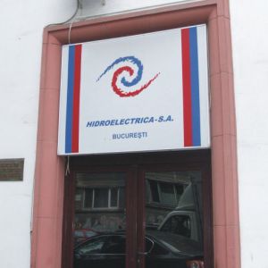 Directoratul Hidroelectrica a cerut Fondului Proprietatea să înceteze acţiunile hărţuitoare şi abuzive