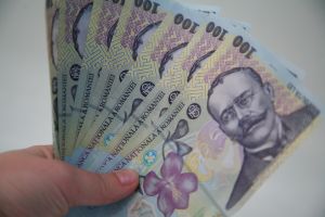 Finanţele au atras, astăzi, 75 de milioane lei de la bănci 