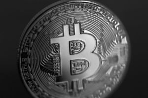 Bitcoin a scăzut cu 20%