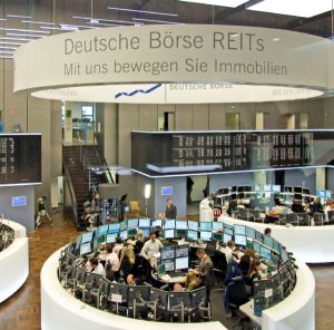 Deutsche Börse investeşte 18,5 milioane de euro în renovarea clădirii pieţei acţiunilor din Frankfurt