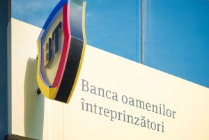 Banca Transilvania a obţinut un profit net de 1,186 miliarde de lei, în 2017, în scădere cu 3,46%