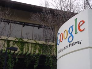 Google este reclamată din nou la UE de către site-uri de cumpărături online