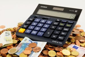 Bărbat, între 31 şi 50 ani, din Bucureşti-Ilfov, cu o problemă la creditul luat de la bancă