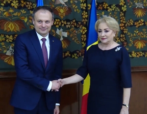 Andrian Candu şi Viorica Dăncilă (Sursa foto: captură Youtube)