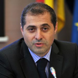 Aproape în fiecare şedinţă de Guvern am avut modificări ale Codului Fiscal, iar Codul de Procedură Fiscală a fost modificat de 17 ori, în primele trei luni ale anului curent, în diverse şedinţe de Guvern", a declarat Florin Jianu.