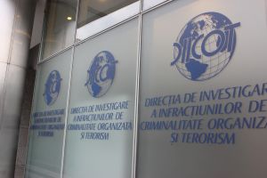 Percheziţii într-un dosar care vizează decontarea ilegală a unor sume de bani de la CJAS Brăila