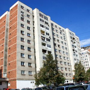 Robor sare peste ştacheta BNR, imobiliarele duduie?