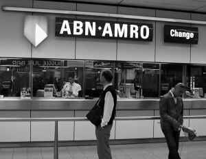 "Deutsche Bank" a primit avizul pentru preluarea unor active "ABN Amro"