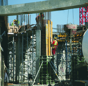 În decembrie 2009 se deschide cel mai mare centru comercial din România