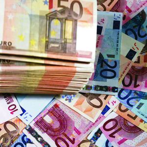 Bulgaria va avea nevoie de cel puţin trei ani ca să adere la euro