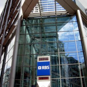 Reuters: "Avocaţii RBS i-au cerut unui ex-angajat al băncii să distrugă documente confidenţiale" 