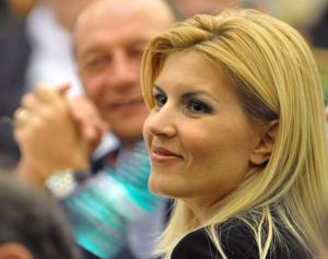 Elena Udrea: (Sursa foto: Twitter)