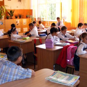 Autorităţile lansează un program de educaţie financiară