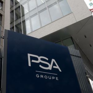 Capitalizarea de piaţă a Peugeot Citroën a depăşit-o pe cea a Renault