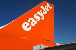 Fondatorul easyJet dă în judecată Netflix 