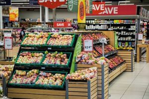 Comerţul cu amănuntul, creştere de 5,7%