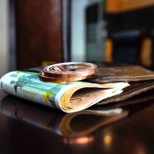 "Companiile din Bucureşti plătesc, lunar, 175-500 euro/angajat pentru ocuparea spaţiilor"