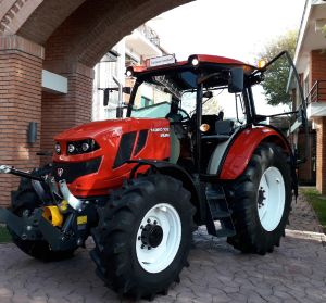 Primul tractor agricol românesc, lansat ieri de Irum