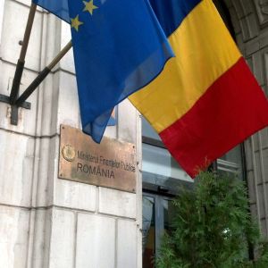 MFP a atras, vineri, 90 milioane lei de la bănci