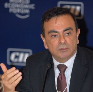 Supranumit "cost killer" ("ucigaşul costurilor"), Ghosn şi-a făcut un renume din capacitatea de a transforma companii aflate în pragul falimentului în societăţi profitabile.