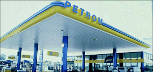 Petrom va ieftini carburanţii cu 9 bani/litru, începând de vineri