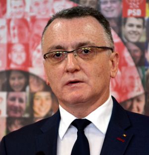 Preşedintele Consiliului Naţional al Rectorilor, Sorin Cîmpeanu: "Educaţia este un domeniu esenţial în orice societate şi nu trebuie folosită în scopuri obscure, electorale, nici în plan intern şi nici extern".